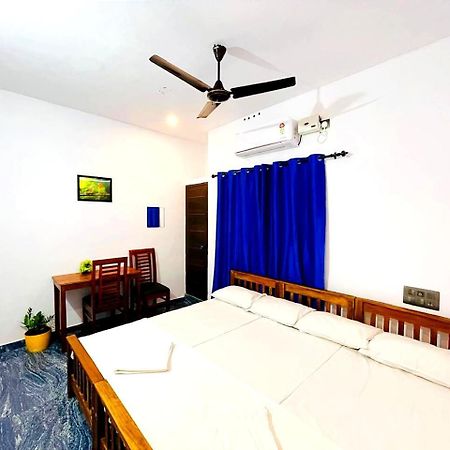Raelyn'S Homestay Kochi Esterno foto