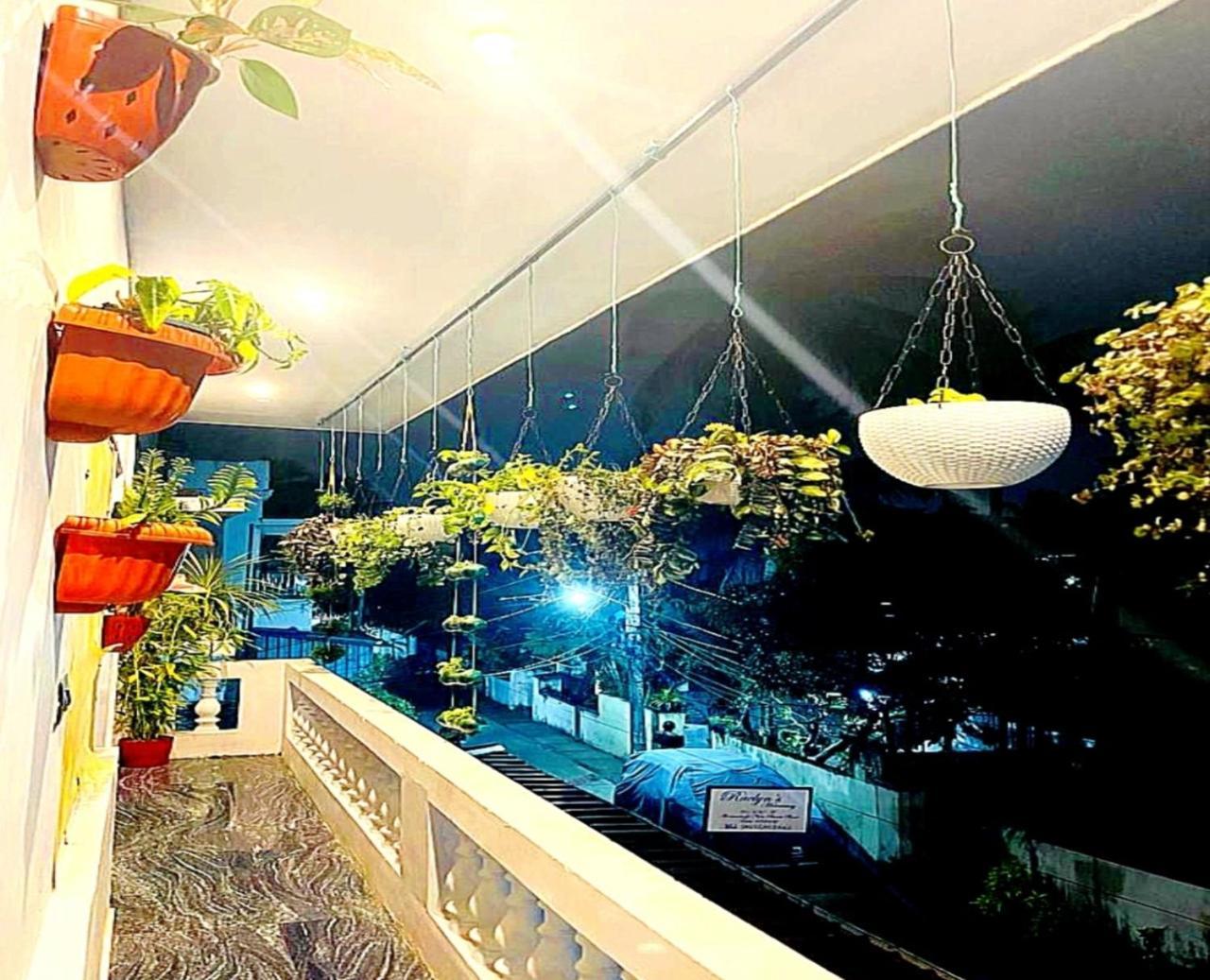 Raelyn'S Homestay Kochi Esterno foto