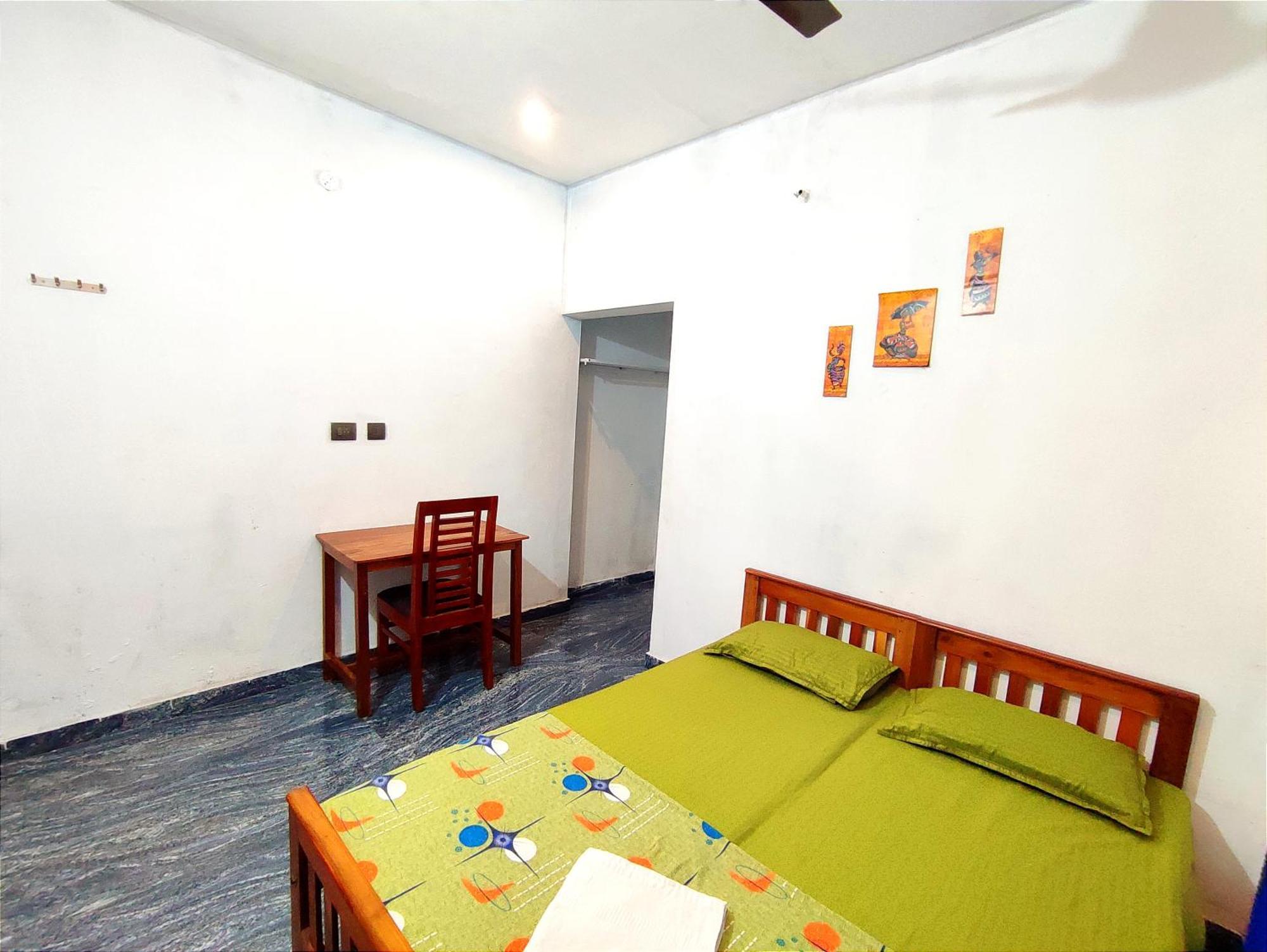 Raelyn'S Homestay Kochi Esterno foto