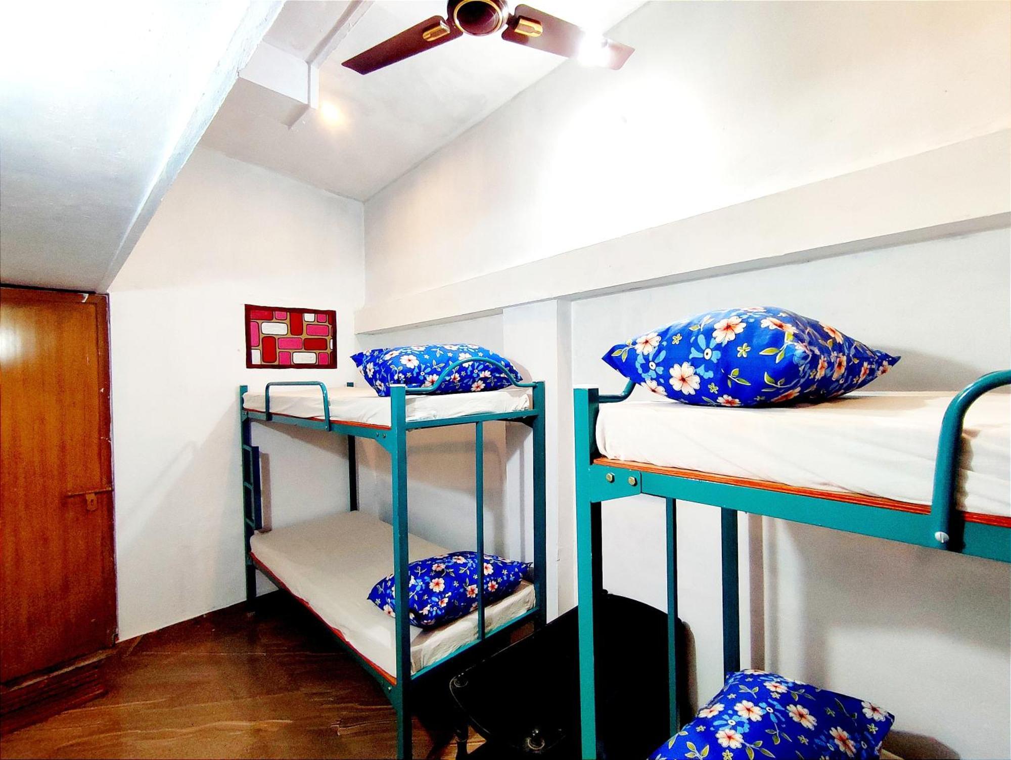 Raelyn'S Homestay Kochi Esterno foto