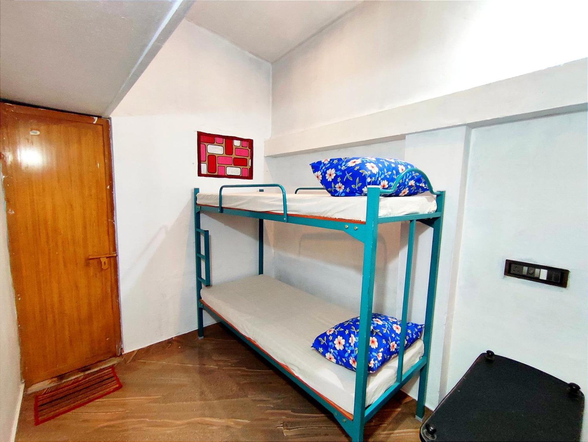 Raelyn'S Homestay Kochi Esterno foto