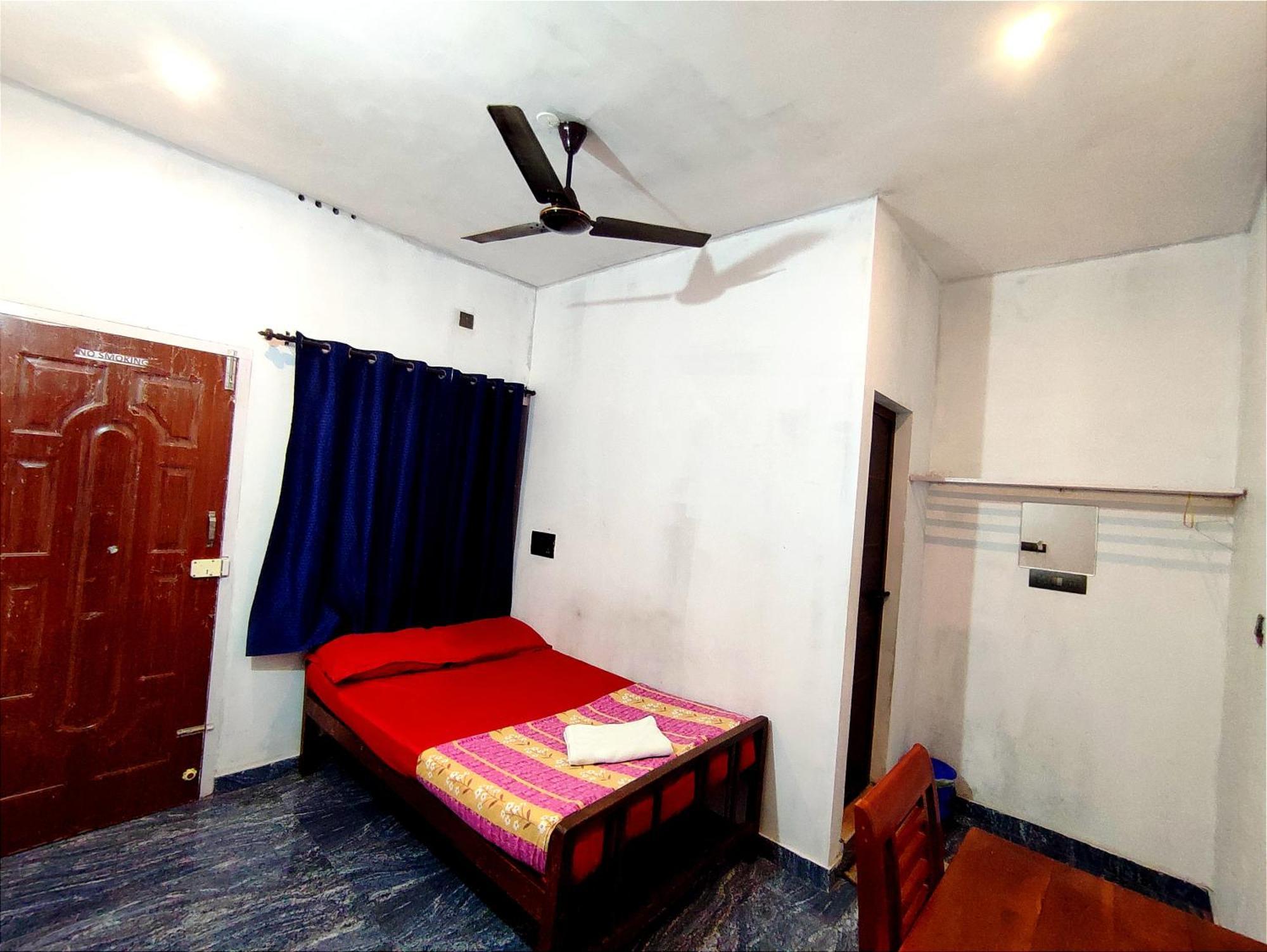 Raelyn'S Homestay Kochi Esterno foto