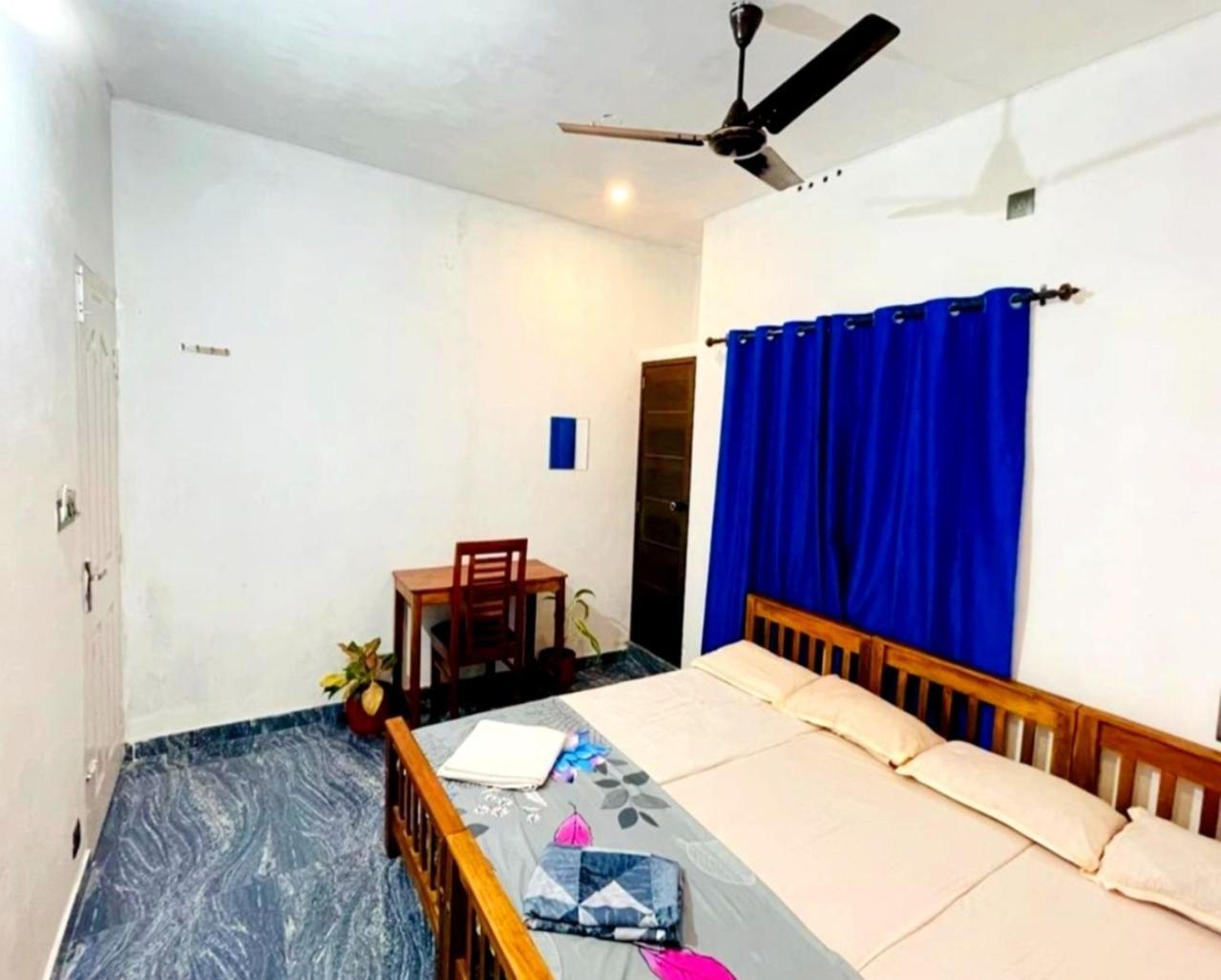 Raelyn'S Homestay Kochi Esterno foto